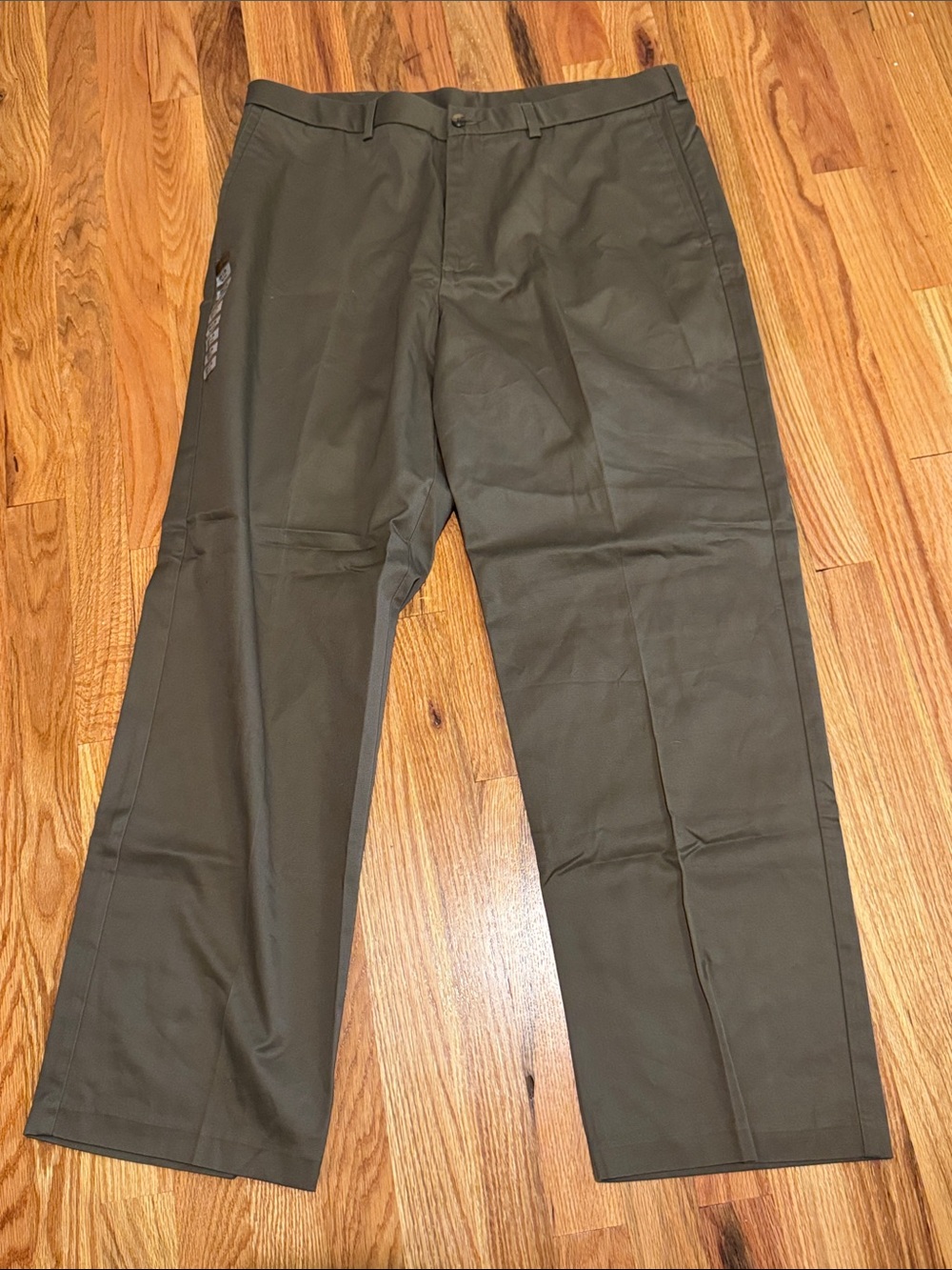 Haggar Men's Straight Leg Pants in Bark color